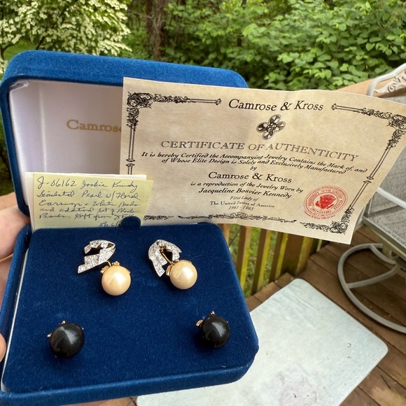 Camrose & Kross Gold and Black interchangeable Earrings Set - Picture 1 of 5